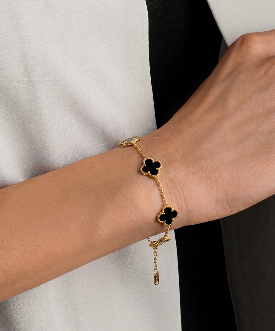 Black Clover Jewelry Set