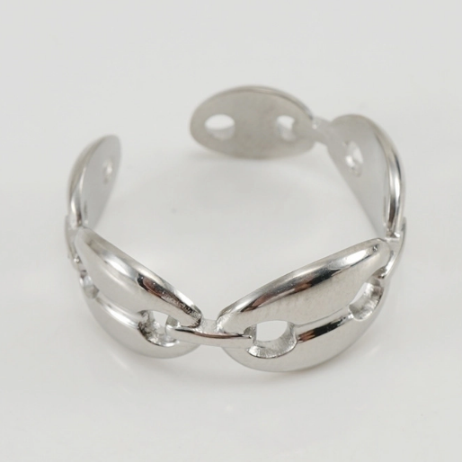 Silver mariner open ring showing the details
