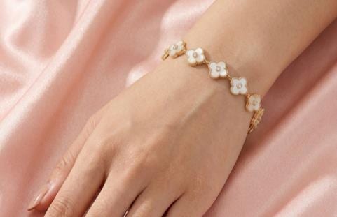 Gold-Plated Four-Leaf Clover Bracelet