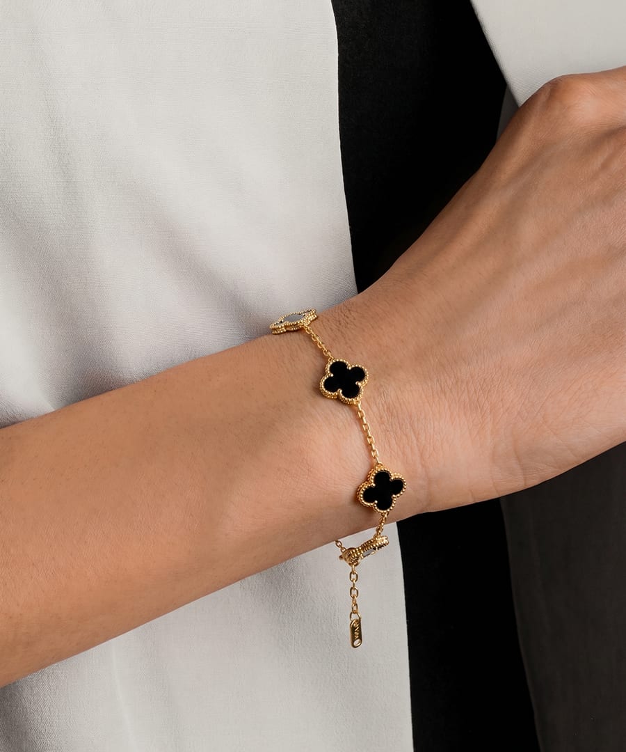 Black Clover Jewelry Set