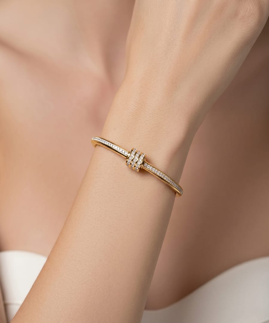 Pave-set Zircons Hinged Bangle Bracelet