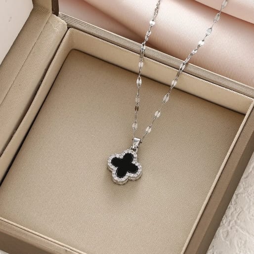 Luxury Clover Pendant Titanium Steel 18K Gold Plated Necklace