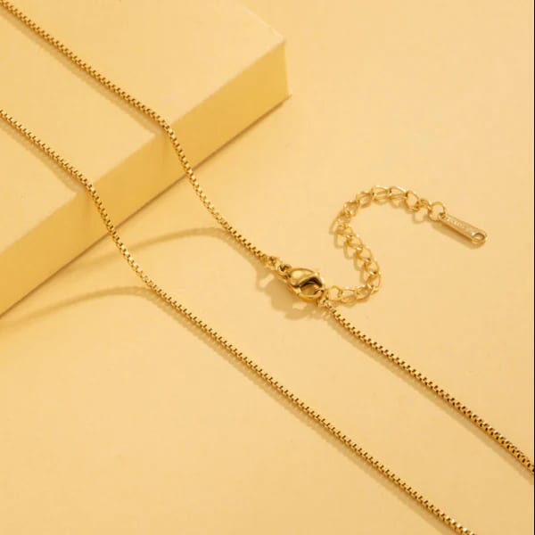 **Gold Chain Necklace**